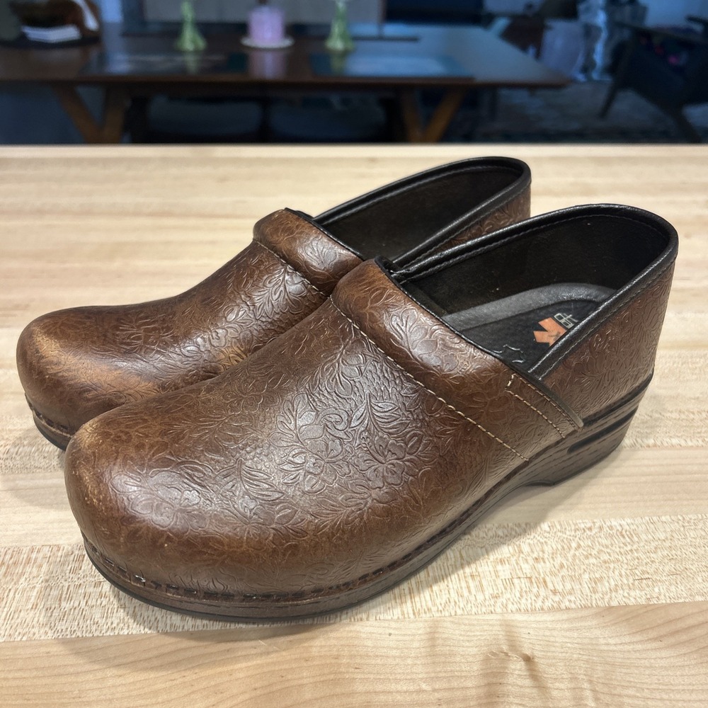Dansko XP Clogs Brown Embossed Floral Leather EU Size 40 US Women's Size 9.5-10